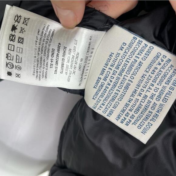 Moncler NWT Quilted Crop Down Jacket 2 - Picture 8 of 13